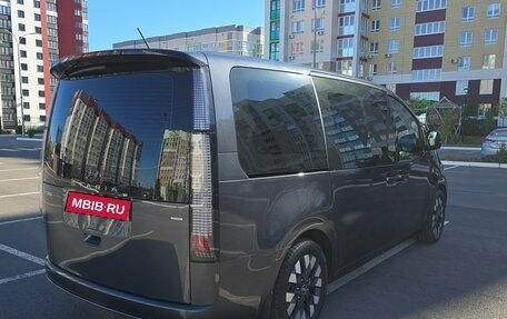 Hyundai Staria, 2022 год, 5 400 000 рублей, 7 фотография