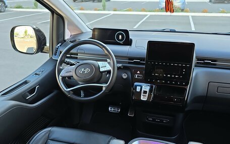 Hyundai Staria, 2022 год, 5 400 000 рублей, 14 фотография