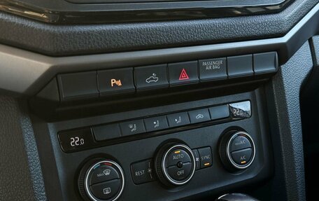 Volkswagen Amarok I рестайлинг, 2018 год, 2 417 000 рублей, 14 фотография