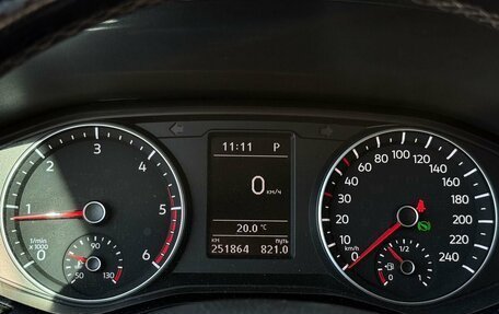 Volkswagen Amarok I рестайлинг, 2018 год, 2 417 000 рублей, 13 фотография