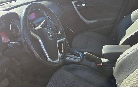 Opel Astra J, 2011 год, 495 000 рублей, 13 фотография
