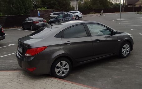 Hyundai Solaris II рестайлинг, 2014 год, 950 000 рублей, 4 фотография
