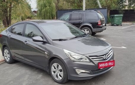 Hyundai Solaris II рестайлинг, 2014 год, 950 000 рублей, 2 фотография