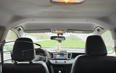 Toyota RAV4, 2014 год, 1 750 000 рублей, 8 фотография