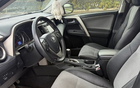 Toyota RAV4, 2014 год, 1 750 000 рублей, 10 фотография
