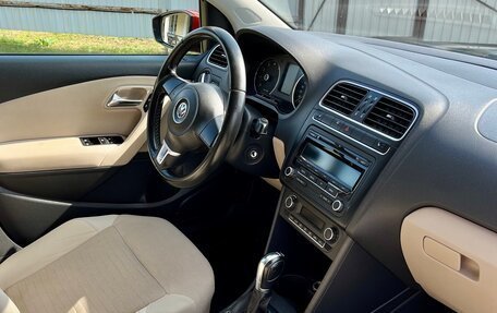 Volkswagen Polo VI (EU Market), 2012 год, 950 000 рублей, 16 фотография