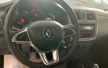 Renault Logan II, 2019 год, 944 000 рублей, 16 фотография