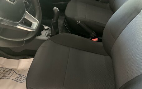 Renault Logan II, 2019 год, 944 000 рублей, 23 фотография
