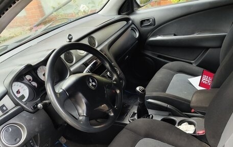 Mitsubishi Outlander III рестайлинг 3, 2007 год, 420 000 рублей, 17 фотография