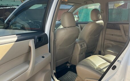 Toyota Highlander III, 2009 год, 1 900 000 рублей, 16 фотография