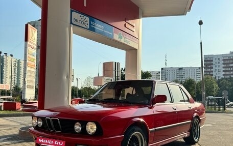 BMW 5 серия, 1983 год, 3 500 000 рублей, 3 фотография