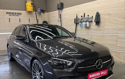 Mercedes-Benz E-Класс, 2021 год, 5 490 000 рублей, 1 фотография