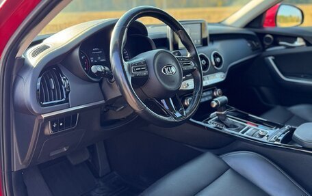 KIA Stinger I, 2019 год, 2 390 000 рублей, 25 фотография