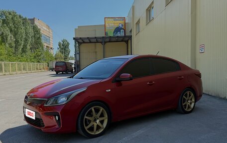 KIA Rio IV, 2018 год, 1 100 000 рублей, 2 фотография