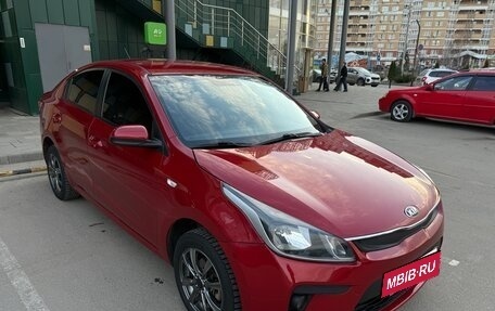 KIA Rio IV, 2018 год, 1 100 000 рублей, 5 фотография