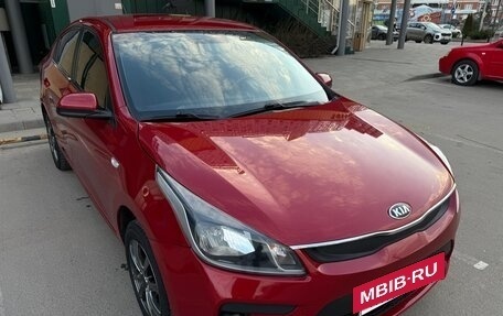 KIA Rio IV, 2018 год, 1 100 000 рублей, 6 фотография