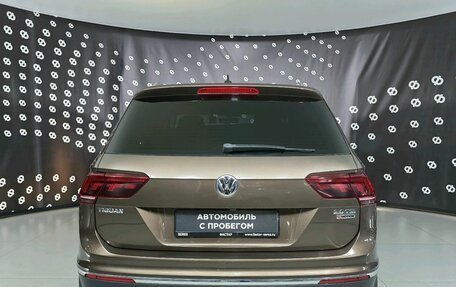 Volkswagen Tiguan II, 2017 год, 2 420 000 рублей, 6 фотография