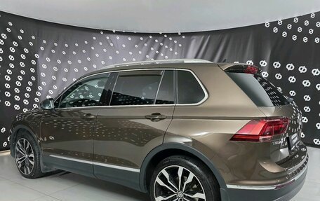 Volkswagen Tiguan II, 2017 год, 2 420 000 рублей, 5 фотография