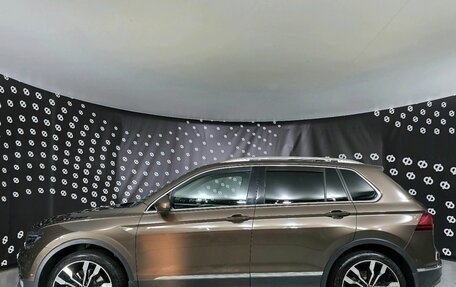 Volkswagen Tiguan II, 2017 год, 2 420 000 рублей, 8 фотография