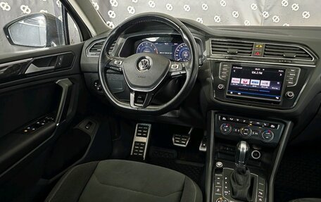 Volkswagen Tiguan II, 2017 год, 2 420 000 рублей, 24 фотография