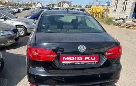 Volkswagen Jetta VI, 2011 год, 999 000 рублей, 4 фотография