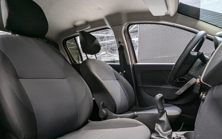 Renault Sandero II рестайлинг, 2016 год, 699 000 рублей, 27 фотография