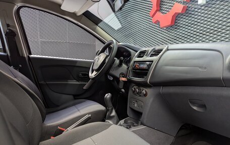 Renault Sandero II рестайлинг, 2016 год, 699 000 рублей, 25 фотография