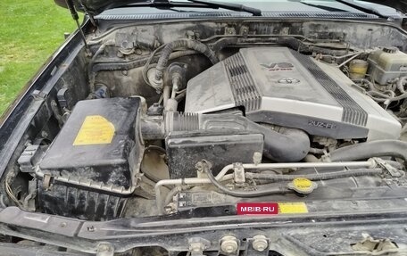 Toyota Land Cruiser 100 рестайлинг 2, 2002 год, 1 600 000 рублей, 5 фотография