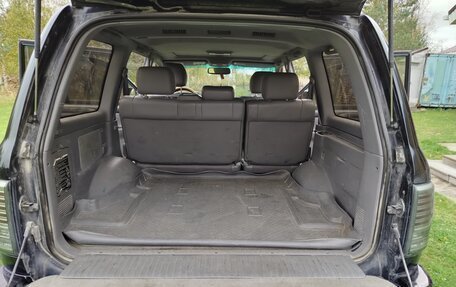 Toyota Land Cruiser 100 рестайлинг 2, 2002 год, 1 600 000 рублей, 9 фотография