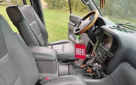 Toyota Land Cruiser 100 рестайлинг 2, 2002 год, 1 600 000 рублей, 6 фотография