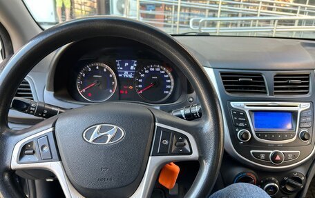 Hyundai Solaris II рестайлинг, 2013 год, 1 200 000 рублей, 6 фотография