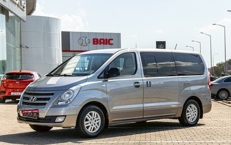 Hyundai H-1 II рестайлинг, 2018 год, 2 195 000 рублей, 1 фотография