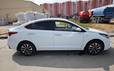 Hyundai Solaris II рестайлинг, 2018 год, 1 299 000 рублей, 4 фотография
