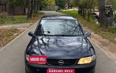 Opel Vectra B рестайлинг, 1998 год, 199 000 рублей, 2 фотография