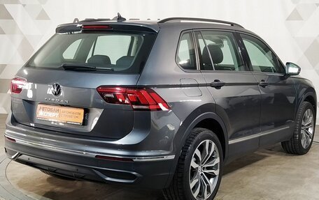 Volkswagen Tiguan II, 2021 год, 2 500 000 рублей, 3 фотография
