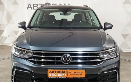 Volkswagen Tiguan II, 2021 год, 2 500 000 рублей, 2 фотография
