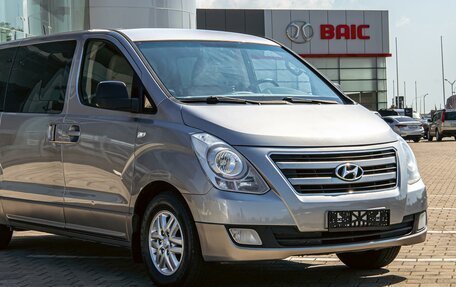 Hyundai H-1 II рестайлинг, 2018 год, 2 195 000 рублей, 7 фотография