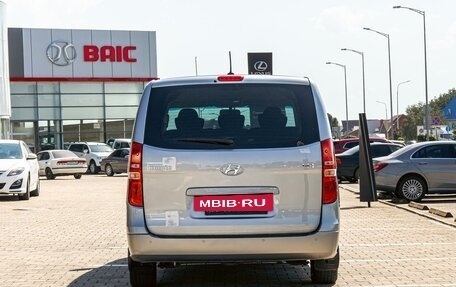 Hyundai H-1 II рестайлинг, 2018 год, 2 195 000 рублей, 5 фотография