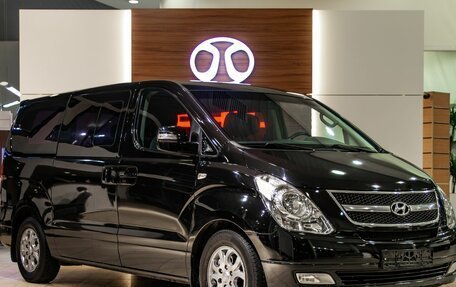 Hyundai Grand Starex Grand Starex I рестайлинг 2, 2014 год, 1 755 000 рублей, 3 фотография
