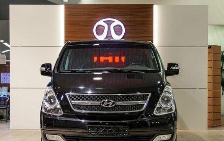 Hyundai Grand Starex Grand Starex I рестайлинг 2, 2014 год, 1 755 000 рублей, 2 фотография