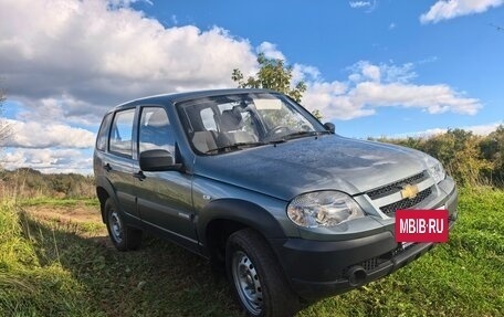Chevrolet Niva I рестайлинг, 2015 год, 719 000 рублей, 2 фотография