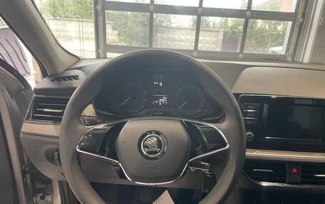 Skoda Rapid II, 2021 год, 1 285 000 рублей, 12 фотография