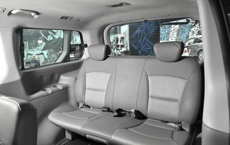 Hyundai Grand Starex Grand Starex I рестайлинг 2, 2014 год, 1 695 000 рублей, 13 фотография