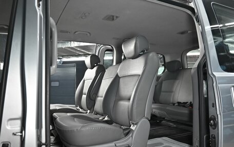 Hyundai Grand Starex Grand Starex I рестайлинг 2, 2014 год, 1 695 000 рублей, 12 фотография