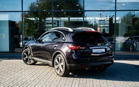 Infiniti QX70, 2016 год, 2 700 000 рублей, 6 фотография