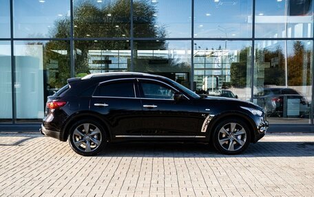 Infiniti QX70, 2016 год, 2 700 000 рублей, 8 фотография