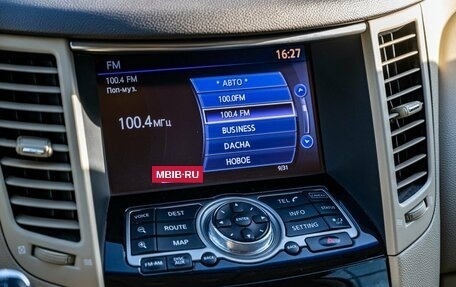 Infiniti QX70, 2016 год, 2 700 000 рублей, 20 фотография