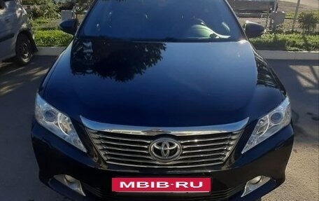 Toyota Camry, 2012 год, 1 950 000 рублей, 5 фотография