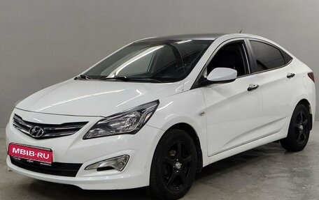 Hyundai Solaris II рестайлинг, 2015 год, 850 000 рублей, 1 фотография
