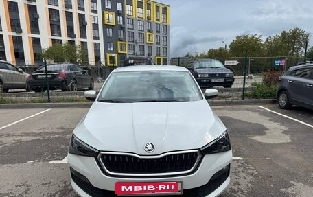 Skoda Rapid II, 2021 год, 1 500 000 рублей, 2 фотография